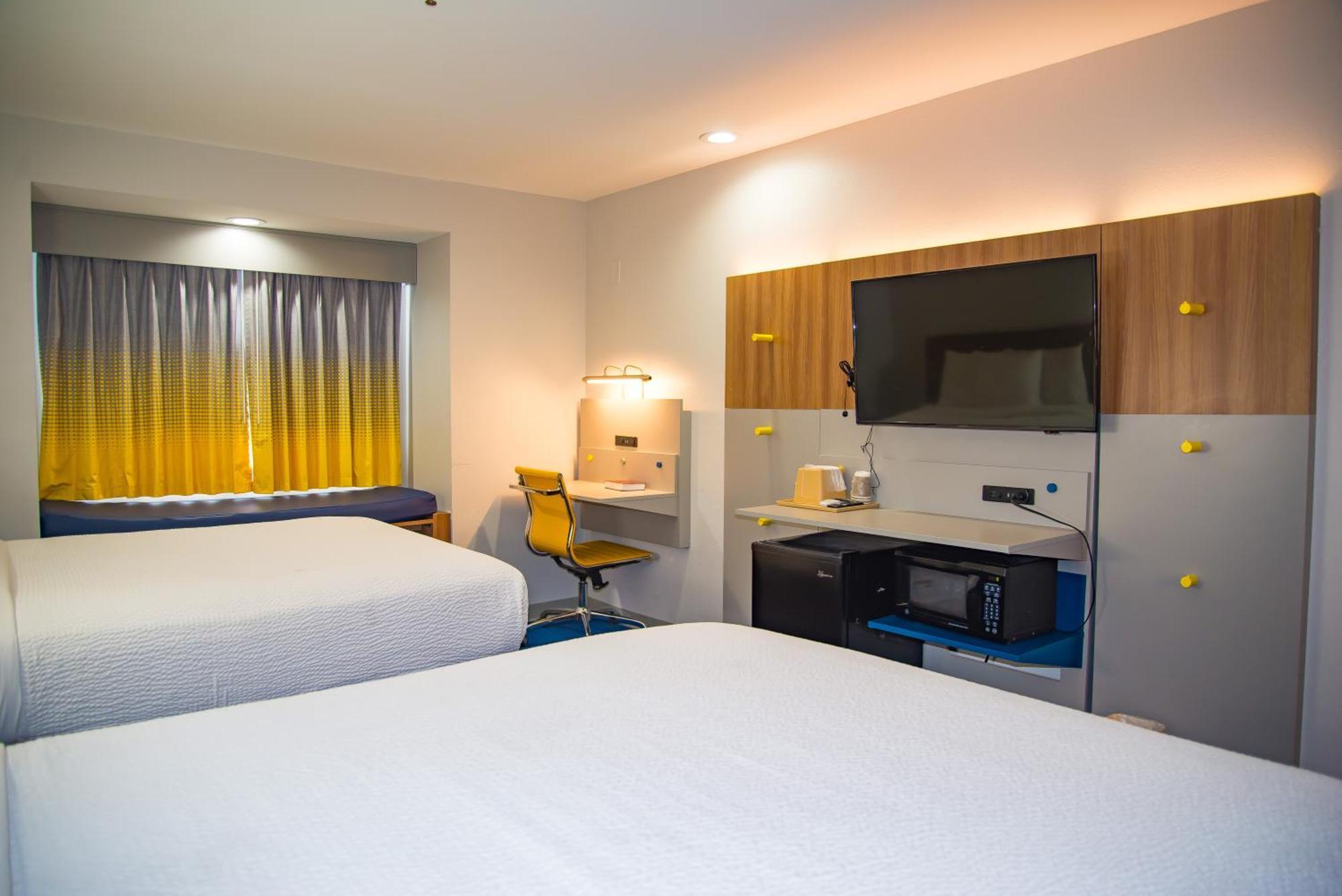 Microtel Inn & Suites By Wyndham Daphne Extérieur photo