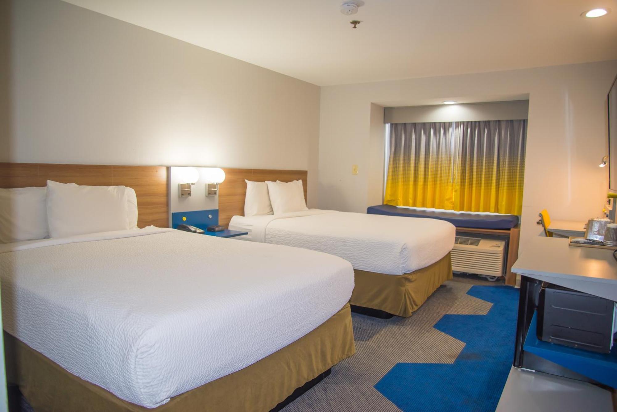 Microtel Inn & Suites By Wyndham Daphne Extérieur photo